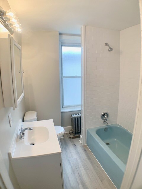 Building Photo - 164 Markle St