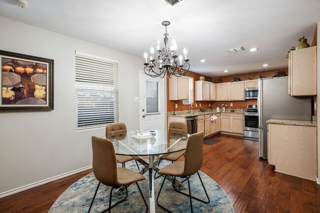 Building Photo - 9601 Euclid Dr