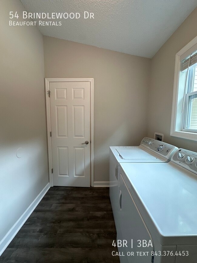 Building Photo - 54 Brindlewood Dr