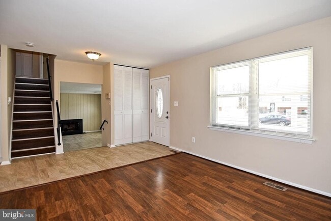 Building Photo - 1209 Marton St