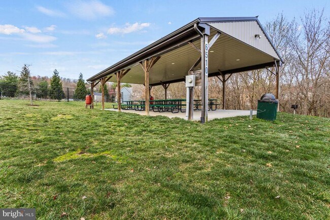 Building Photo - 10610 High Beach Ct