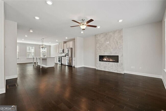 Building Photo - 4240 Hickory Pne Aly