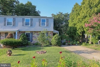 Building Photo - 4328 Hallfield Manor Dr