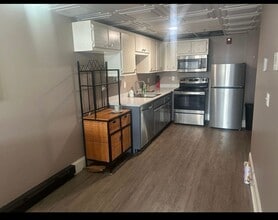 Building Photo - One bedroom apartment in downtown Lowell