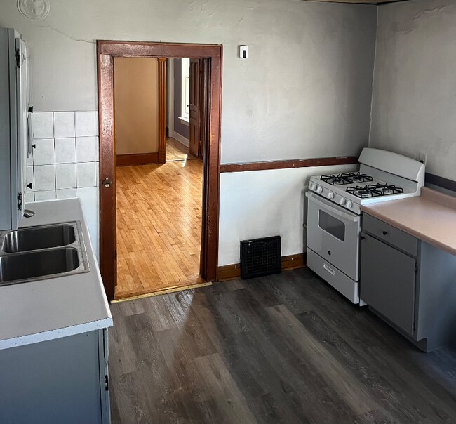 Building Photo - 2519 N Bartlett Ave