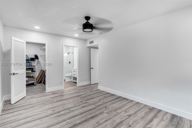 Building Photo - 13726 SW 90th Ave