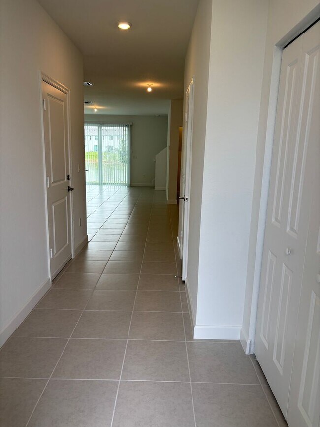 Building Photo - Veranda Landings