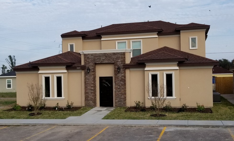 Primary Photo - 1809 S Texas Blvd