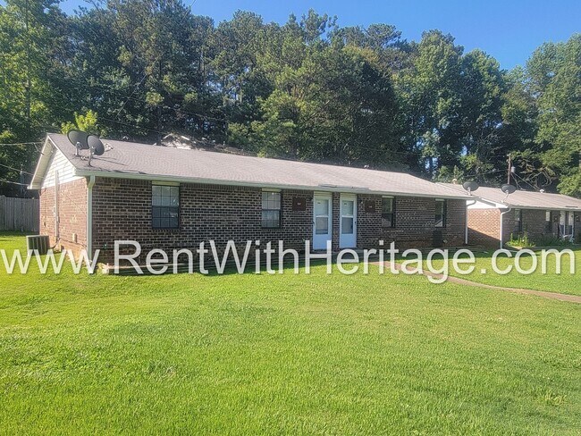 Building Photo - GORGEOUS BRICK RANCH / DUPLEX WITH UPGRADES GALLORE/ GREAT LOCATION