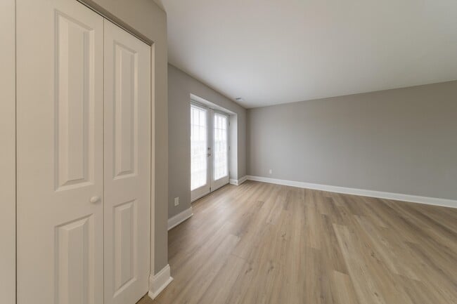 Building Photo - 5630 Pershing Ave
