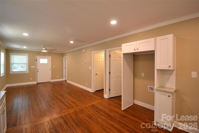 Building Photo - 432 Keswick Ave