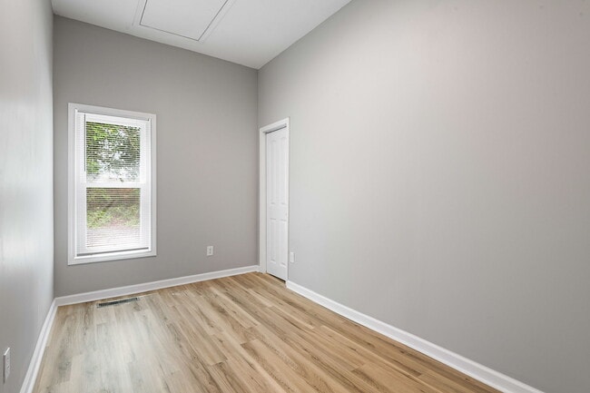 Building Photo - 1586 3rd St Dr NE