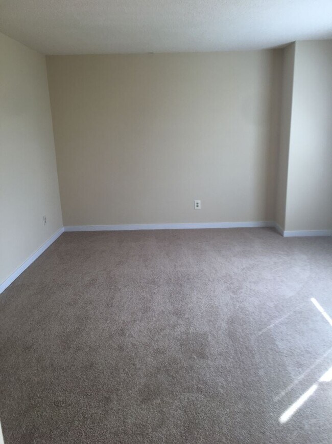 Building Photo - 1616 Fawcett Ln