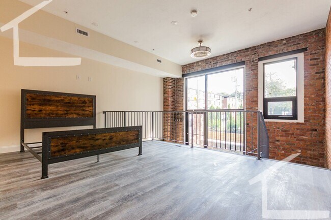 Building Photo - 1 bed 1 bath LOFT in Fenway..... don't miss out!! SEPT 1st