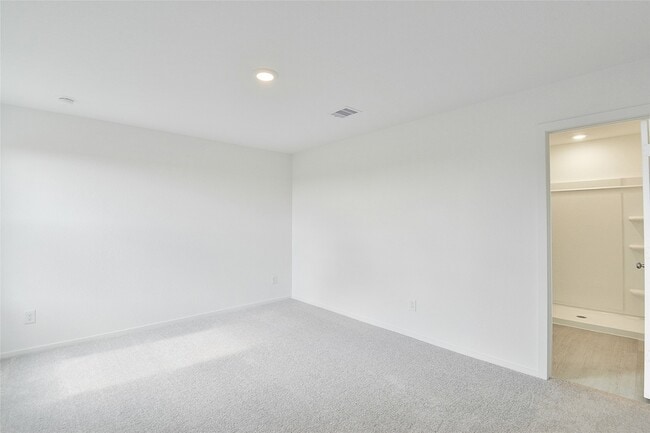 Building Photo - 16818 Great Highlands Dr