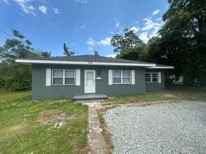 Building Photo - 820 Haywood Pl