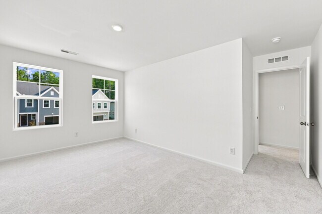 Building Photo - 219 Deercroft Dr