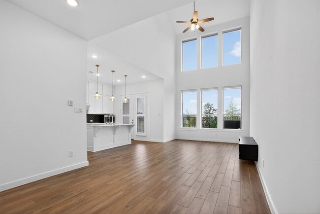 Building Photo - 16607 Lake Austin St