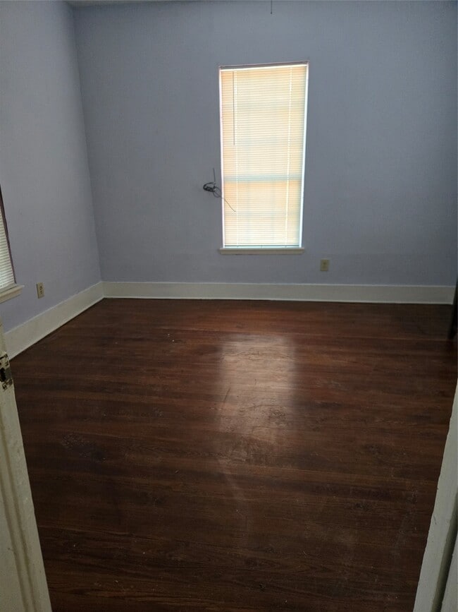 Building Photo - 3106 Stonewall St