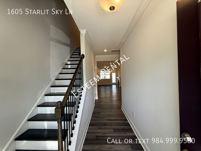 Building Photo - 1605 Starlit Sky Ln