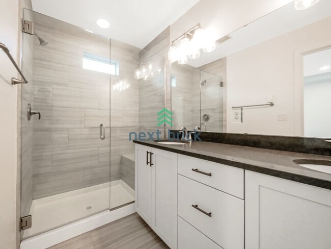 Building Photo - 3 Bed and 3.5 Bath Beautiful  Modern Townhome is Available for Rent!