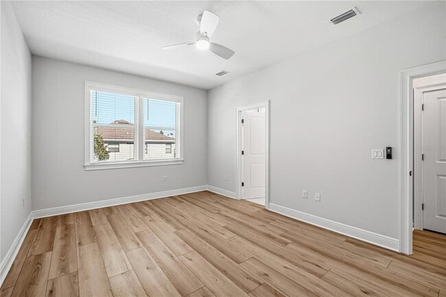 Building Photo - 2409 W Fig St