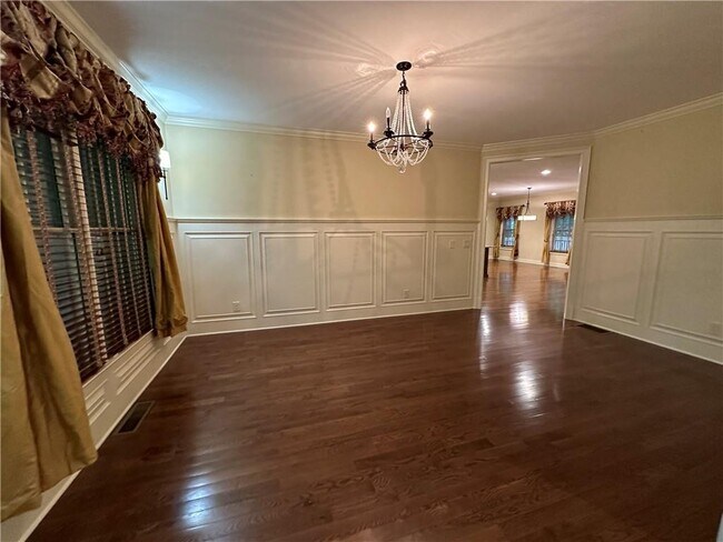 Building Photo - 510 Lake Medlock Dr