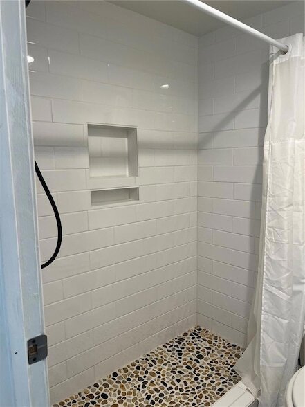 Building Photo - 612 Bird Bay Dr S