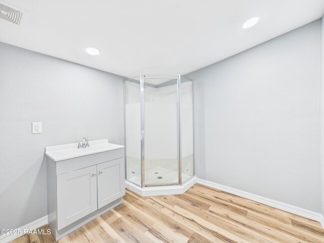 Building Photo - 300 Gauthier Rd