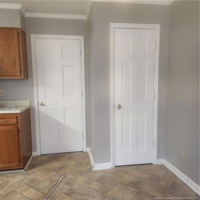 Building Photo - 4016 Bankside Dr