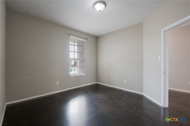 Building Photo - 209 Sugar Maple Ct