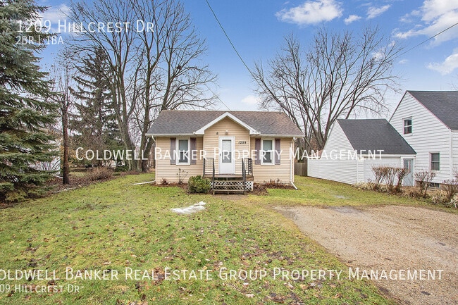 Building Photo - 1209 Hillcrest Dr