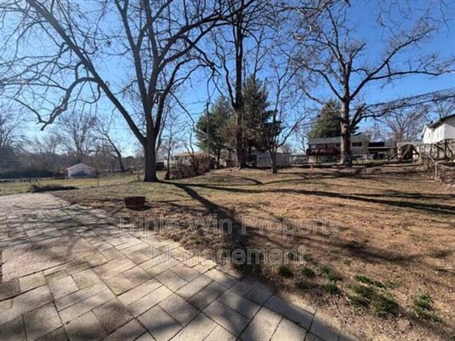 Building Photo - 5243 Ville Maria Ln