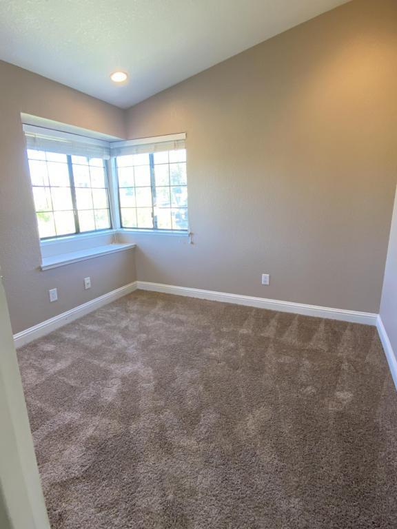 Building Photo - 555 Lighthouse Dr