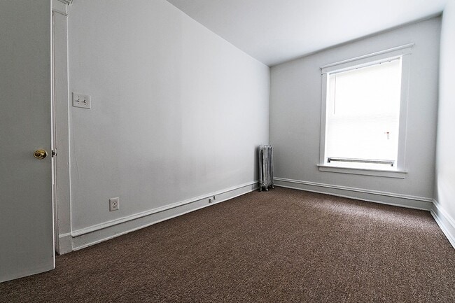 Building Photo - 6000 S Prairie Ave