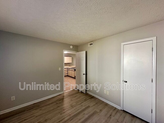 Building Photo - 205 Sunn Aire Ct