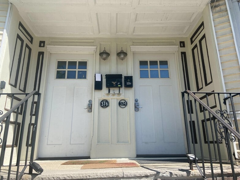 Building Photo - 376 Prospect St