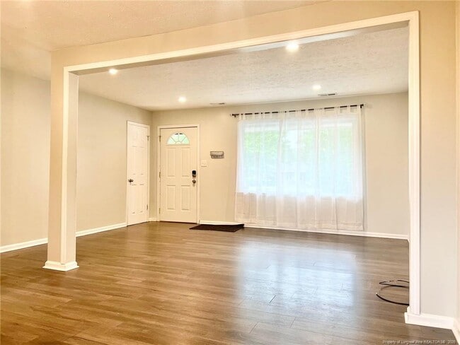 Building Photo - 965 Kaywood Dr