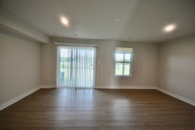 Building Photo - 126 Fletcher Cir