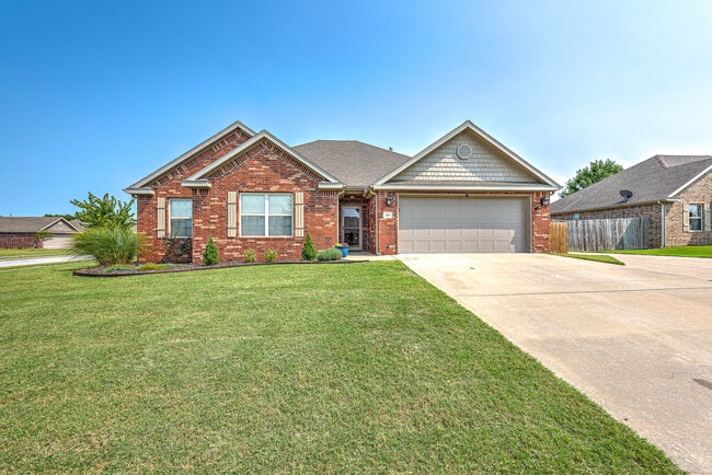 Building Photo - 1801 SW Ashbury St