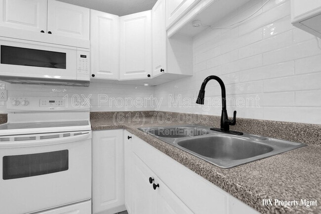 Building Photo - 8707 Glencanyon Dr