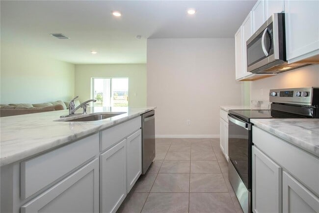 Building Photo - 3513 Hilltop Cir