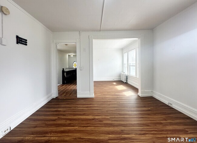 Building Photo - 394 High St