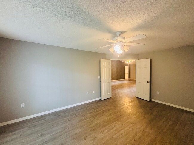 Building Photo - Waterfront Living in The Moorings at Point...