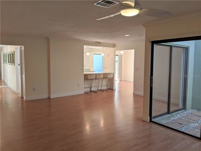 Building Photo - 3739 Glen Oaks Manor Dr