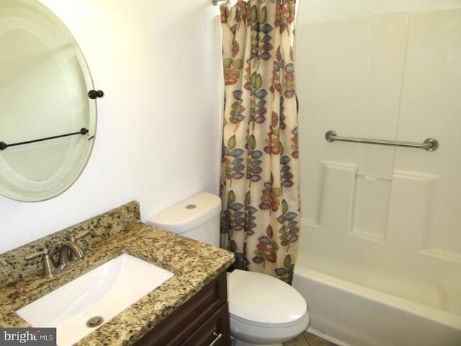 Building Photo - 20 Doolin Bay Dr
