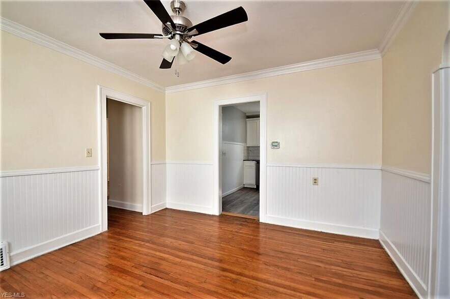 Building Photo - 1331 Nelson St