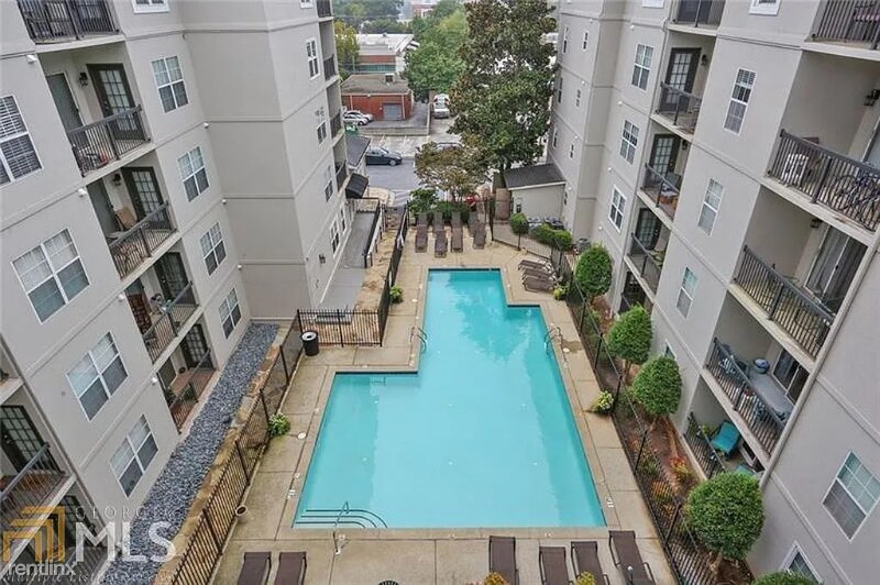 Building Photo - 1074 Peachtree Walk NE