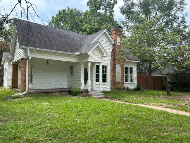 Building Photo - 120 S Montgomery St