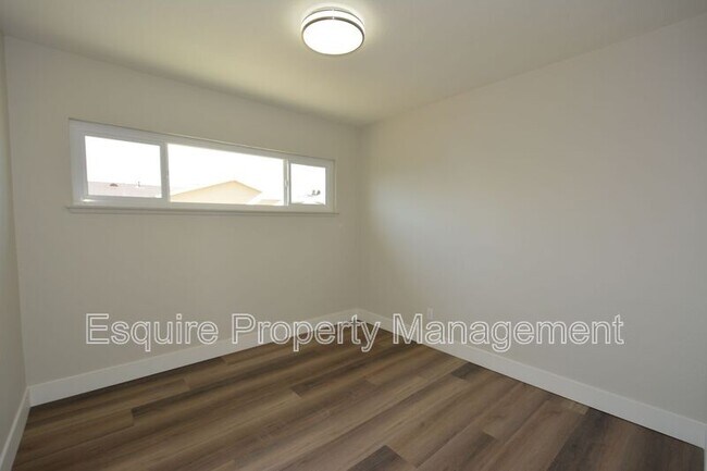 Building Photo - 4511 S A St